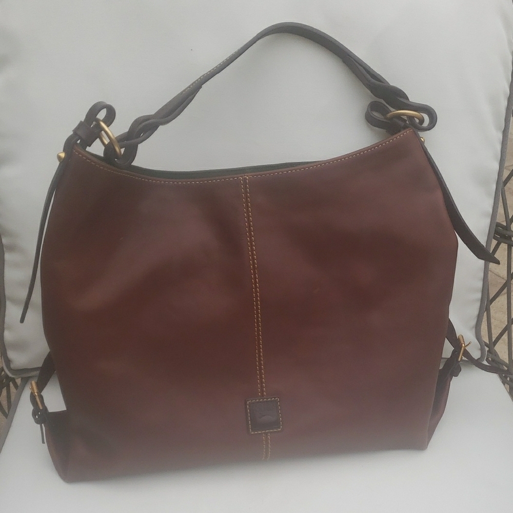 ❤Dooney & Burke Leather Bag (EUC)